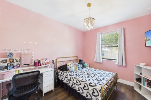 Купить виллу или дом в Хомстед, Флорида 5 спален, 315.77м2, № 1968552 - фото 14