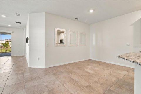 Villa ou maison à louer à Lakewood Ranch, Floride: 3 chambres, 145.76 m2 № 2419814 - photo 22