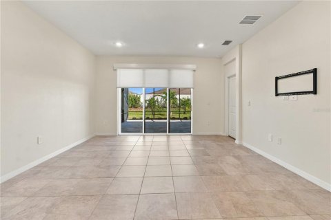Villa ou maison à louer à Lakewood Ranch, Floride: 3 chambres, 145.76 m2 № 2419814 - photo 19