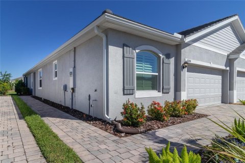 Villa ou maison à louer à Lakewood Ranch, Floride: 3 chambres, 145.76 m2 № 2419814 - photo 3