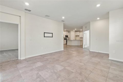 Villa ou maison à louer à Lakewood Ranch, Floride: 3 chambres, 145.76 m2 № 2419814 - photo 17