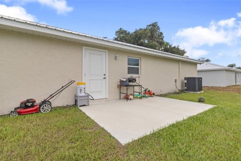 House in Arcadia, Florida 3 bedrooms, 120.77 sq.m. № 1881411 - photo 28