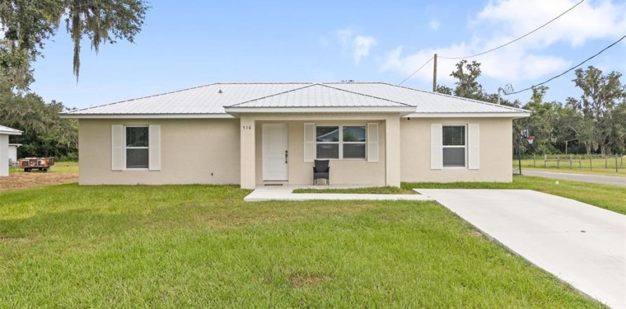 House in Arcadia, Florida 3 bedrooms, 120.77 sq.m. № 1881411