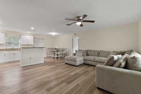 House in Arcadia, Florida 3 bedrooms, 120.77 sq.m. № 1881411 - photo 4