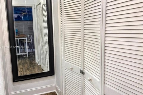 Apartment in Miami, Florida 36.42 sq.m. № 2000709 - photo 16