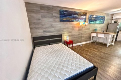 Apartment in Miami, Florida 36.42 sq.m. № 2000709 - photo 2