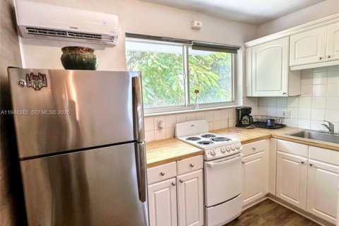 Apartment in Miami, Florida 36.42 sq.m. № 2000709 - photo 18