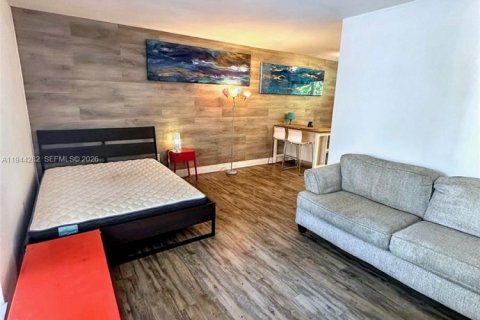 Apartment in Miami, Florida 36.42 sq.m. № 2000709 - photo 15