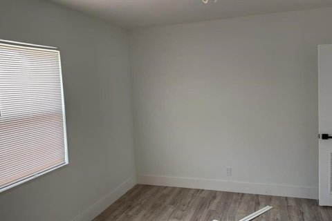 Casa en alquiler en Lake Wales, Florida, 3 dormitorios, 106.65 m2 № 1821523 - foto 3
