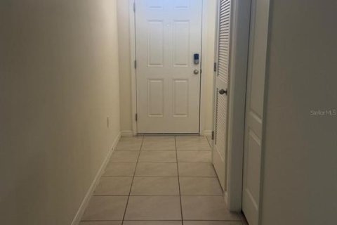 House in Sanford, Florida 4 bedrooms, 155.89 sq.m. № 2201063 - photo 4