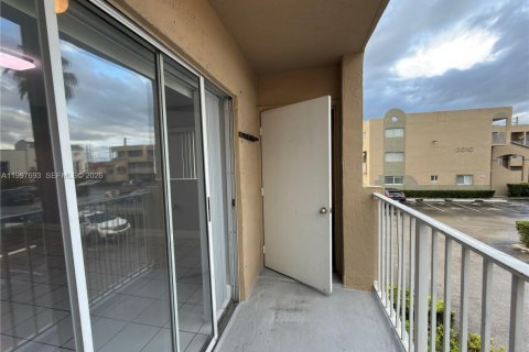 Снять в аренду квартиру в Хайалиа, Флорида 2 спальни, 89.19м2, № 2060373 - фото 29