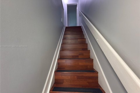 Снять в аренду квартиру в Хайалиа, Флорида 2 спальни, 89.19м2, № 2060373 - фото 8