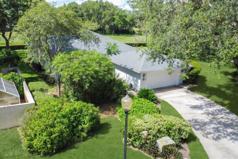 House in Haines City, Florida 3 bedrooms, 216.56 sq.m. № 1796836 - photo 2