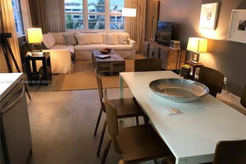 Copropriété à louer à Miami Beach, Floride: 1 chambre, 110.55 m2 № 1703754 - photo 2