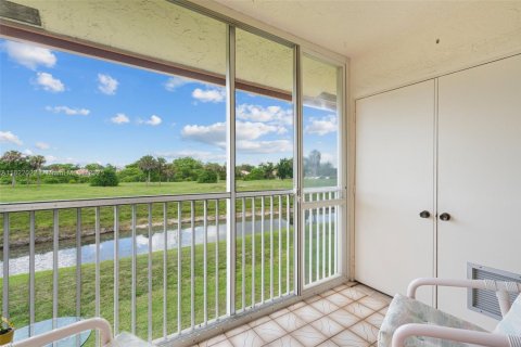Condo in Margate, Florida, 2 bedrooms  № 1783826 - photo 17