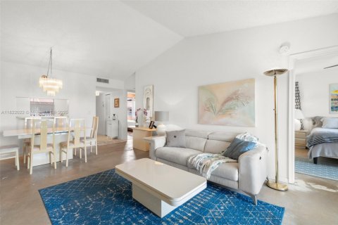 Condo in Margate, Florida, 2 bedrooms  № 1783826 - photo 9