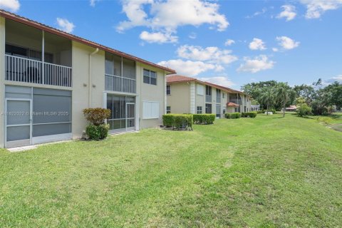 Condo in Margate, Florida, 2 bedrooms  № 1783826 - photo 22