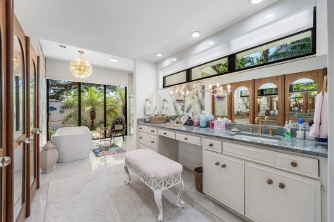 House in Boynton Beach, Florida 4 bedrooms, 533.63 sq.m. № 2378400 - photo 27