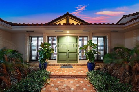 House in Boynton Beach, Florida 4 bedrooms, 533.63 sq.m. № 2378400 - photo 5