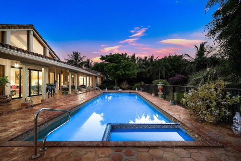 House in Boynton Beach, Florida 4 bedrooms, 533.63 sq.m. № 2378400 - photo 7