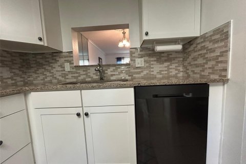 House in Clearwater, Florida 1 bedroom, 59.83 sq.m. № 1724510 - photo 14