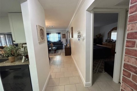 House in Clearwater, Florida 1 bedroom, 59.83 sq.m. № 1724510 - photo 5