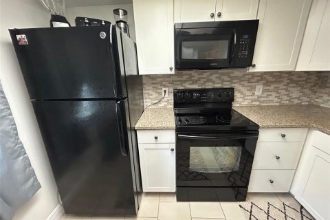 House in Clearwater, Florida 1 bedroom, 59.83 sq.m. № 1724510 - photo 15