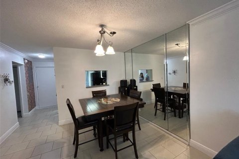 House in Clearwater, Florida 1 bedroom, 59.83 sq.m. № 1724510 - photo 8