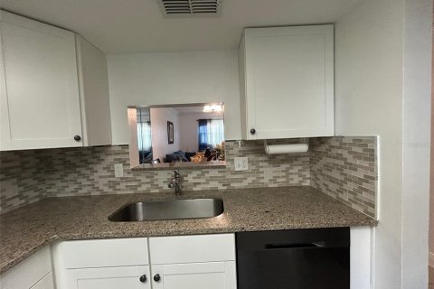 House in Clearwater, Florida 1 bedroom, 59.83 sq.m. № 1724510 - photo 13