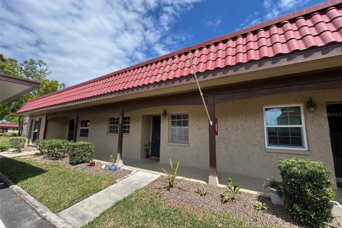 House in Clearwater, Florida 1 bedroom, 59.83 sq.m. № 1724510 - photo 1