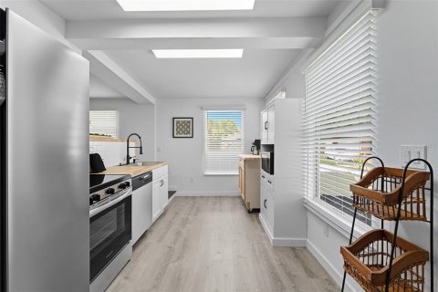 Casa en venta en Pinellas Park, Florida, 2 dormitorios, 72.46 m2 № 1910807 - foto 13