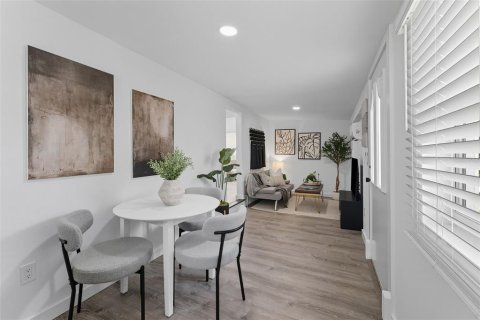 Casa en venta en Pinellas Park, Florida, 2 dormitorios, 72.46 m2 № 1910807 - foto 4