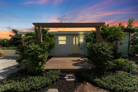 Casa en venta en Pinellas Park, Florida, 2 dormitorios, 72.46 m2 № 1910807 - foto 2