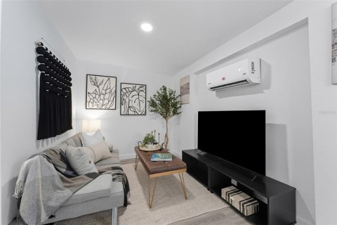 Casa en venta en Pinellas Park, Florida, 2 dormitorios, 72.46 m2 № 1910807 - foto 6