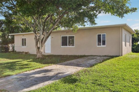 Villa ou maison à vendre à Homestead, Floride: 2 chambres, 46.82 m2 № 1950039 - photo 10