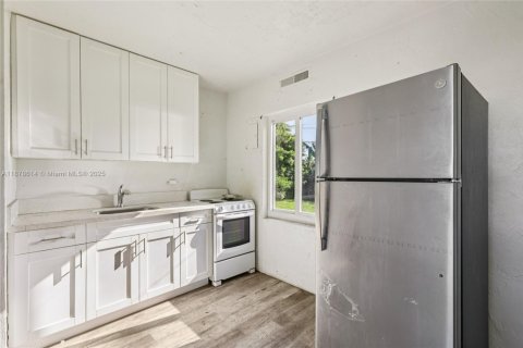 Villa ou maison à vendre à Homestead, Floride: 2 chambres, 46.82 m2 № 1950039 - photo 21
