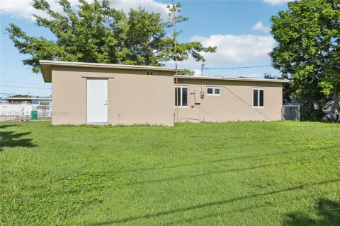Villa ou maison à vendre à Homestead, Floride: 2 chambres, 46.82 m2 № 1950039 - photo 28