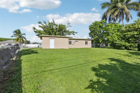 Villa ou maison à vendre à Homestead, Floride: 2 chambres, 46.82 m2 № 1950039 - photo 27