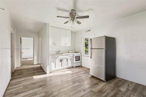 Villa ou maison à vendre à Homestead, Floride: 2 chambres, 46.82 m2 № 1950039 - photo 20