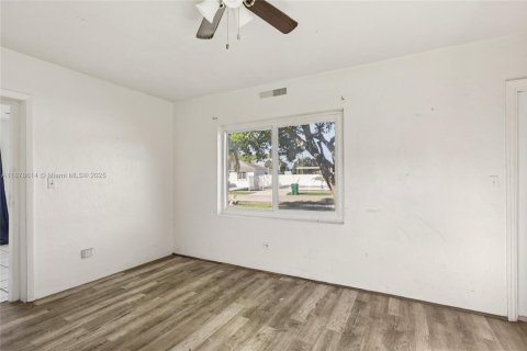 Villa ou maison à vendre à Homestead, Floride: 2 chambres, 46.82 m2 № 1950039 - photo 22