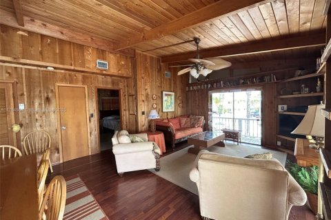 House in Islamorada, Village of Islands, Florida 4 bedrooms, 158.68 sq.m. № 1726492 - photo 21