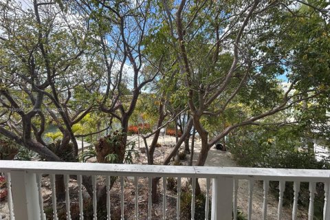 House in Islamorada, Village of Islands, Florida 4 bedrooms, 158.68 sq.m. № 1726492 - photo 16