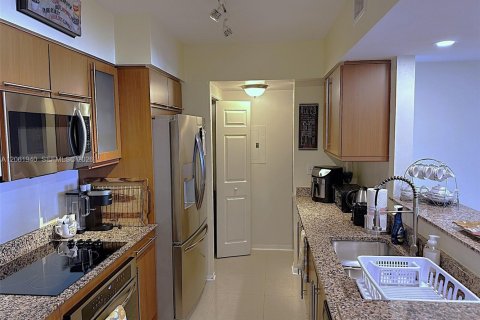 Copropriété à louer à Hallandale Beach, Floride: 2 chambres, 108.05 m2 № 2191330 - photo 4