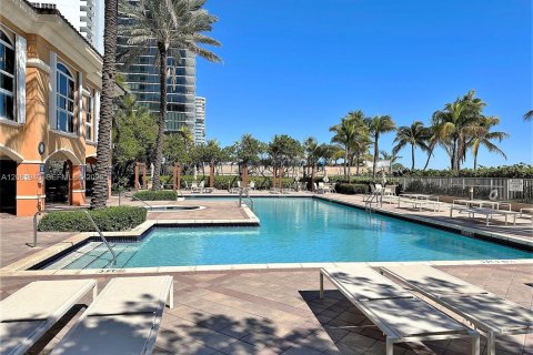 Copropriété à louer à Hallandale Beach, Floride: 2 chambres, 108.05 m2 № 2191330 - photo 23