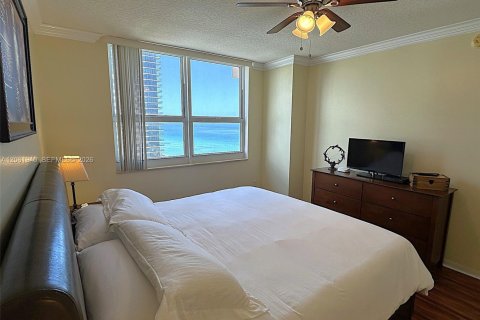 Copropriété à louer à Hallandale Beach, Floride: 2 chambres, 108.05 m2 № 2191330 - photo 9