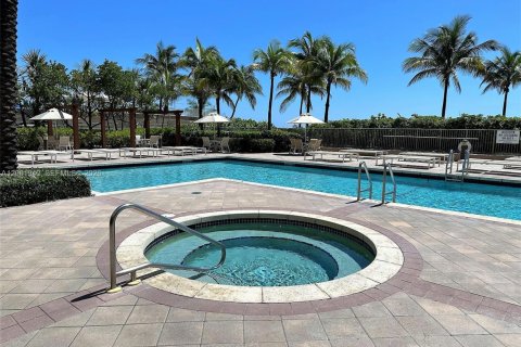 Copropriété à louer à Hallandale Beach, Floride: 2 chambres, 108.05 m2 № 2191330 - photo 26