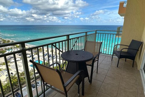 Condo à Hallandale Beach, Floride, 2 chambres № 2191330