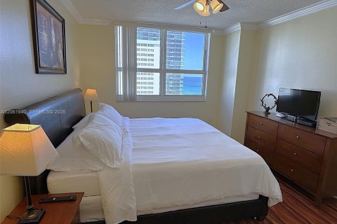 Copropriété à louer à Hallandale Beach, Floride: 2 chambres, 108.05 m2 № 2191330 - photo 10