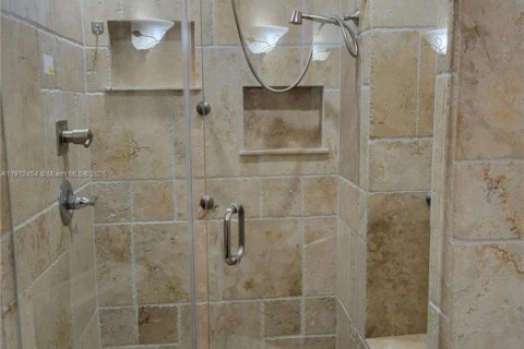 Touwnhouse à louer à Hollywood, Floride: 4 chambres, 175.49 m2 № 1966857 - photo 19