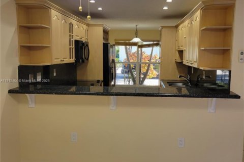 Touwnhouse à louer à Hollywood, Floride: 4 chambres, 175.49 m2 № 1966857 - photo 26